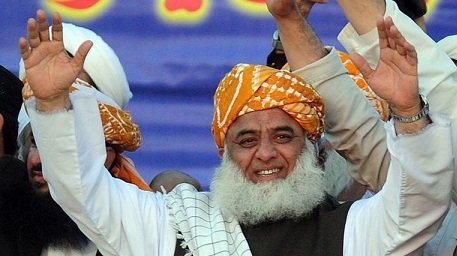 Why did Jamiat Ulema-e-Islam Expel Four Senior members from Party ?